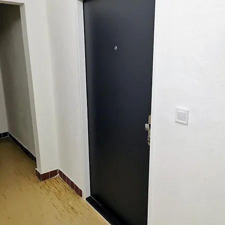 Apartment Halova *